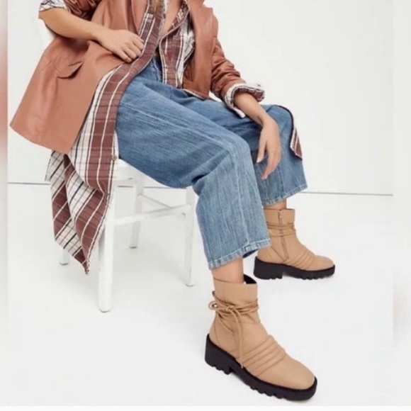 Free People Size 41 Tori Padded Ankle Moto Boots Tan Camel Leather - Picture 1 of 13